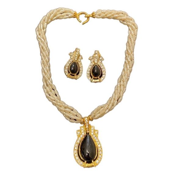 Vintage Multi Strand Pearl Choker Necklace And Earrings - Picture 7 of 12